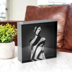 Acrylblock - Female Stripes 7 Acrylblock - Female Stripes -Artmind acrylblock schwarz weiss akt 2