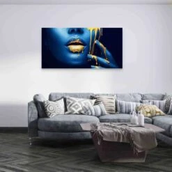Blue Face 19 Blue Face -Artmind artmind wandbild goldene lippen on blue face gerahmtes bild 15