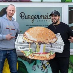 Cash Burger 11 Cash Burger -Artmind artmind wandbild freiform burger meister artwork cash