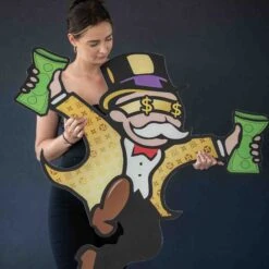 Jumping Cash 13 Jumping Cash -Artmind wandbild freiform monopoly man jumping cash 1